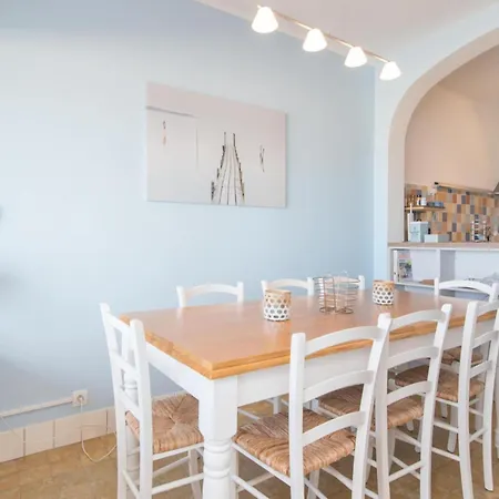 In With Stunning Sea View