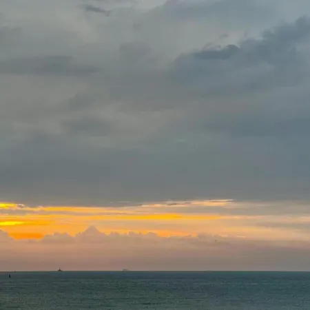 Апартаменты In With Stunning Sea View Остенде