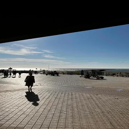 In With Stunning Sea View Апартаменты